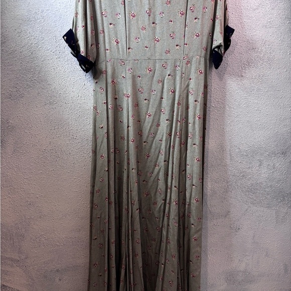 Flattered Green and Dark Blue Floral Midi Dress - Picture 10 of 11